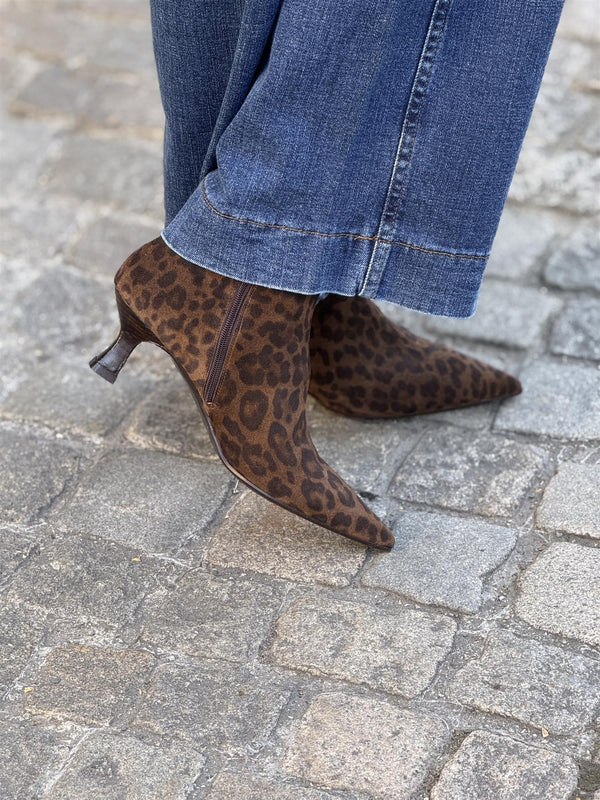 Leo.Titus arabica suede 545