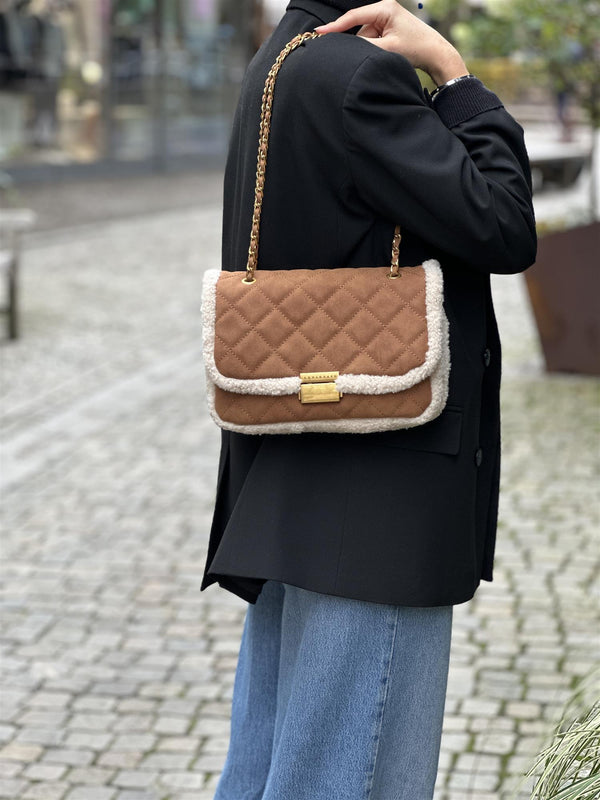 Charlie Shearling, Chestnut