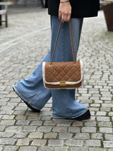 Charlie Shearling, Chestnut