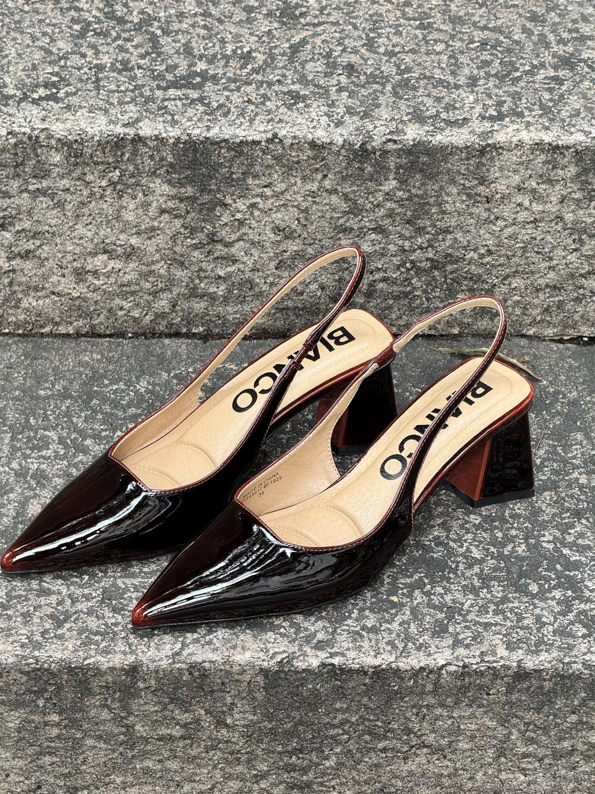 BIAMARALYN Slingback Pull Up Patent