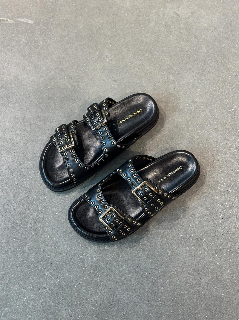 AS SUMMER, Black