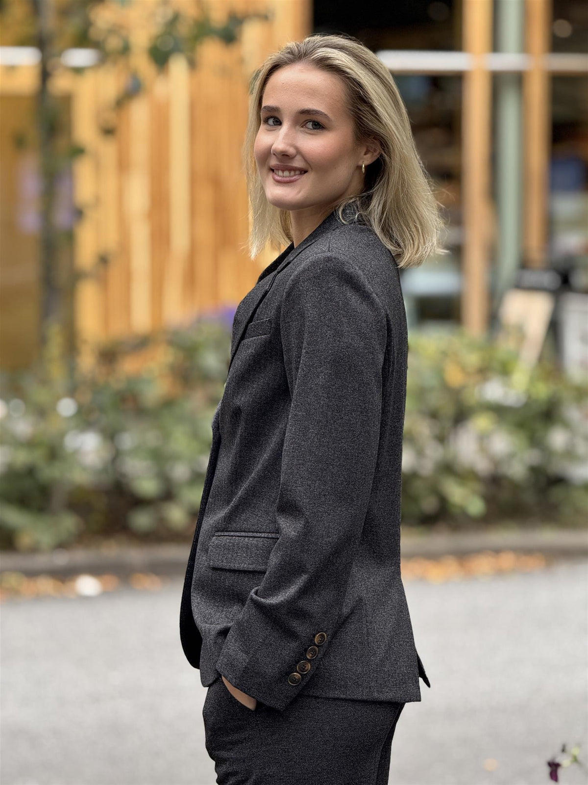 Evelina Blazer, Black mel.