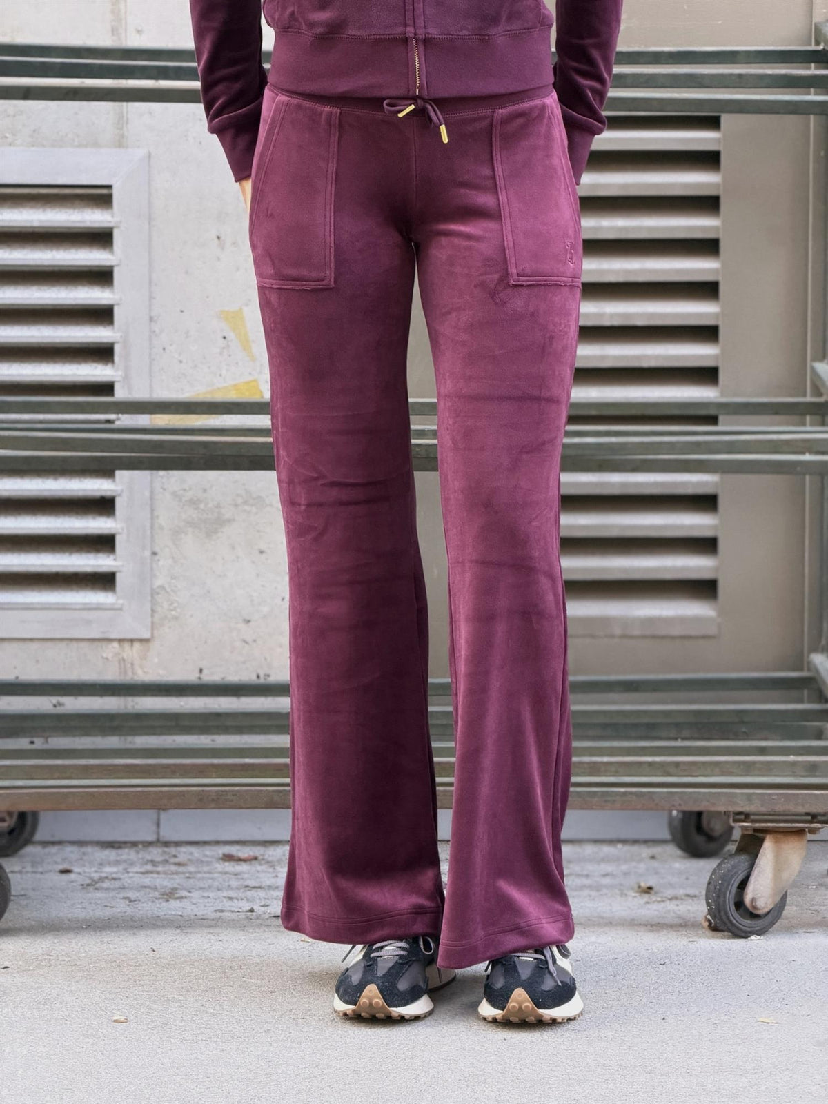 Layla Low Rise Pocket Gold, Winetasting