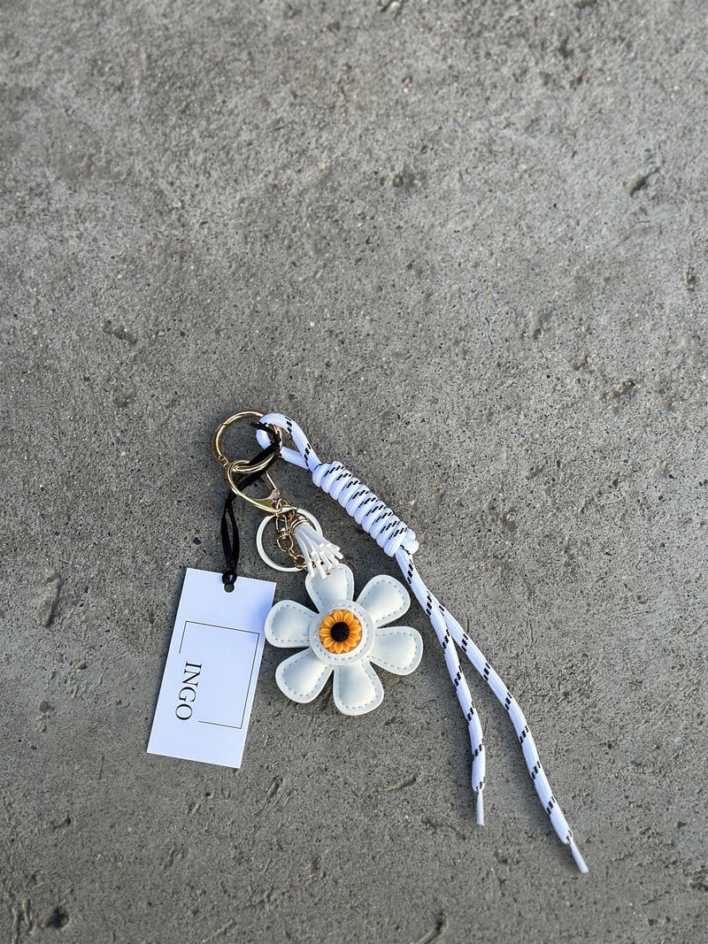 Bag Charm, White Flower Power
