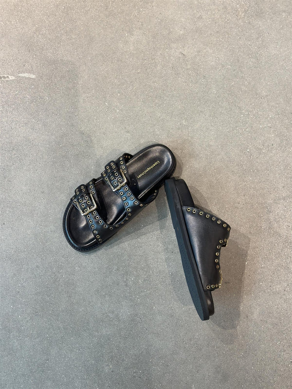 AS SUMMER, Black