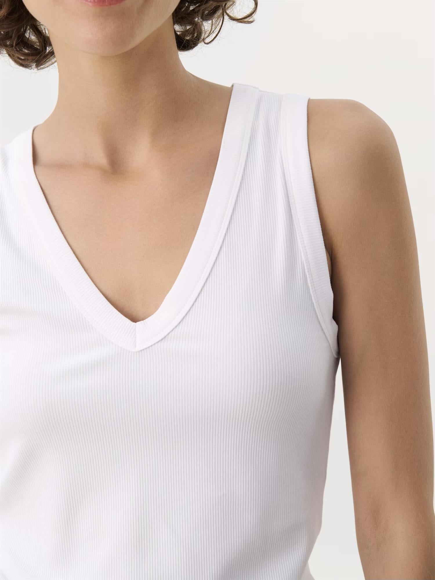 NikkiaPW TO Topp, White