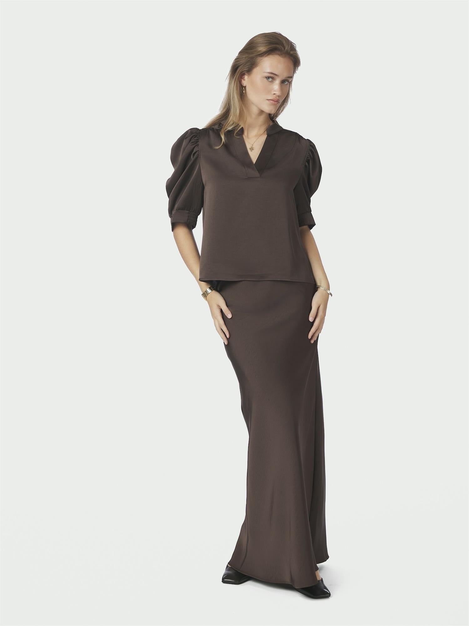 Roella Heavy Sateen Blouse, Dark Brown