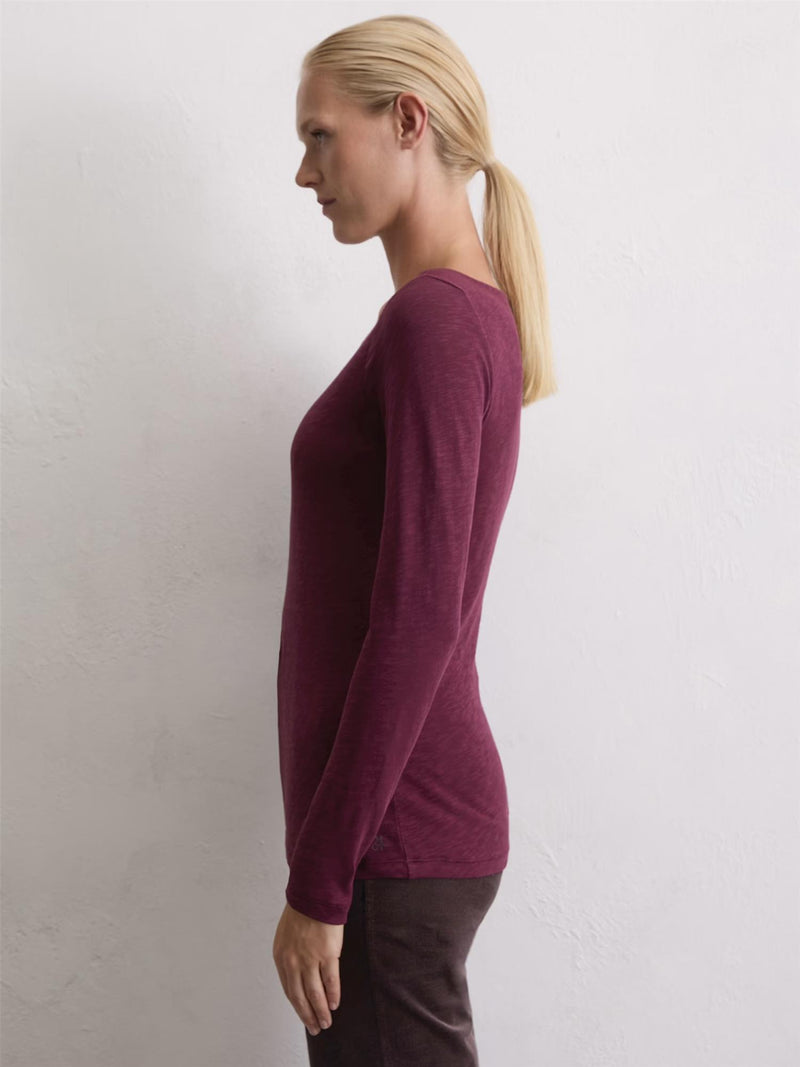 T-shirt, long sleeve, boat neck