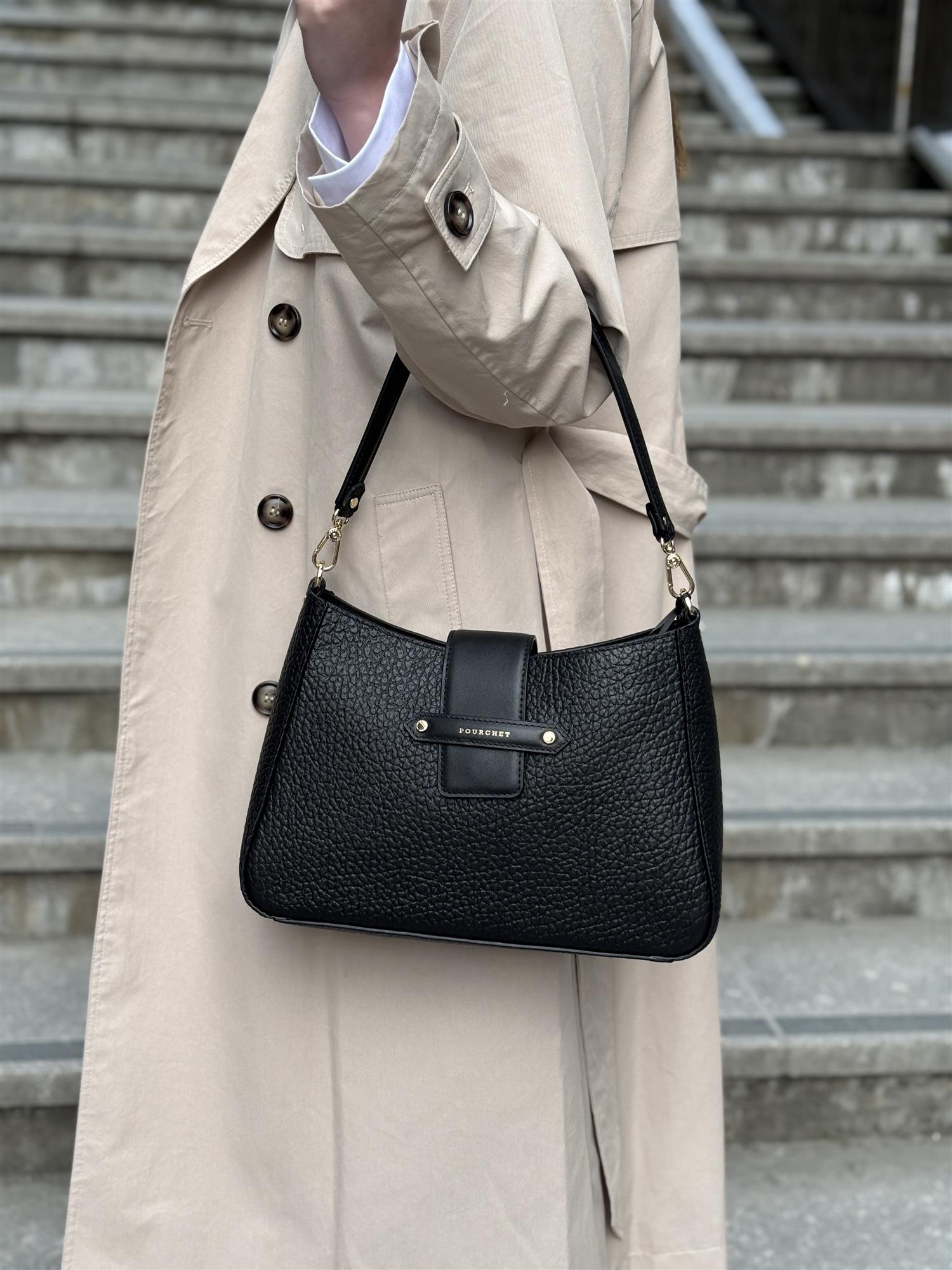 Fleuves Large Shoulderbag, Black