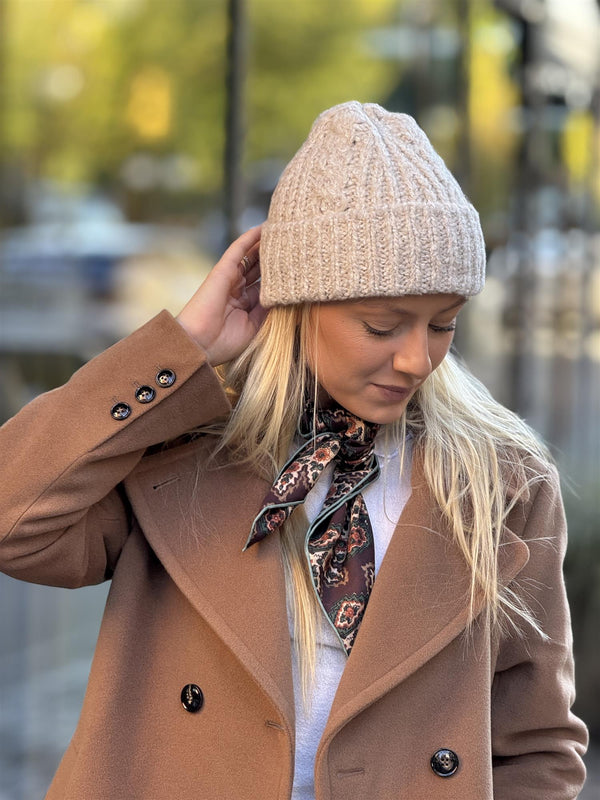 Beanie,  Natural Stone