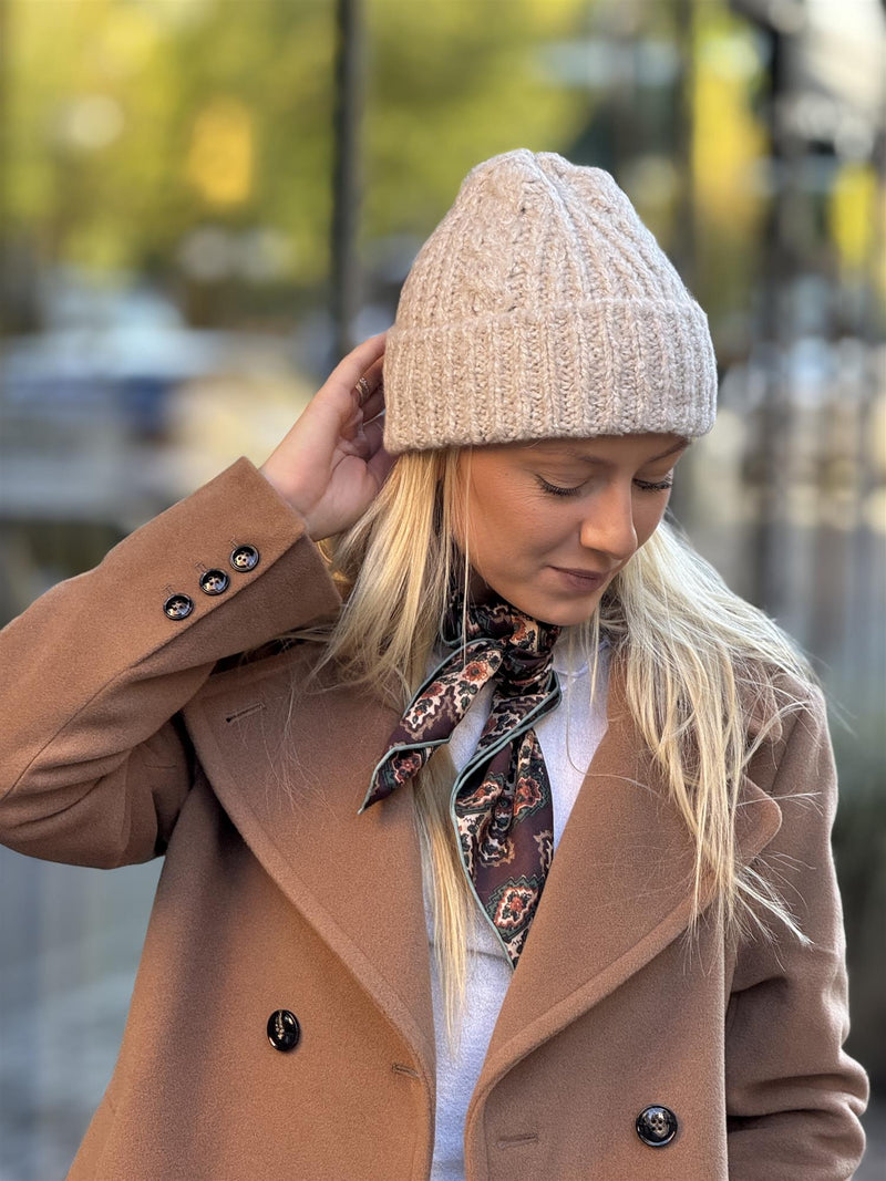 Beanie,  Natural Stone