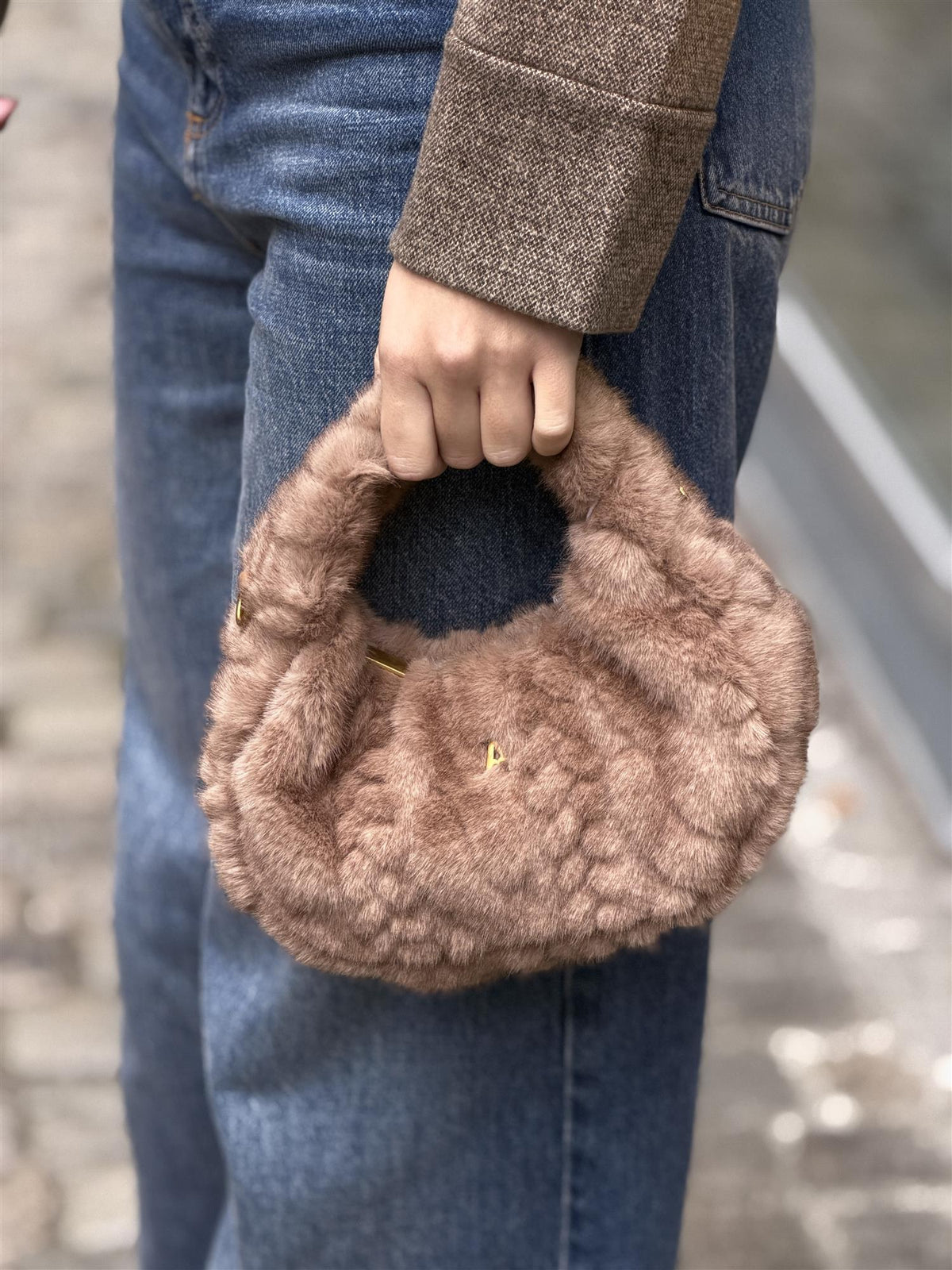 Noella Plush, Beige