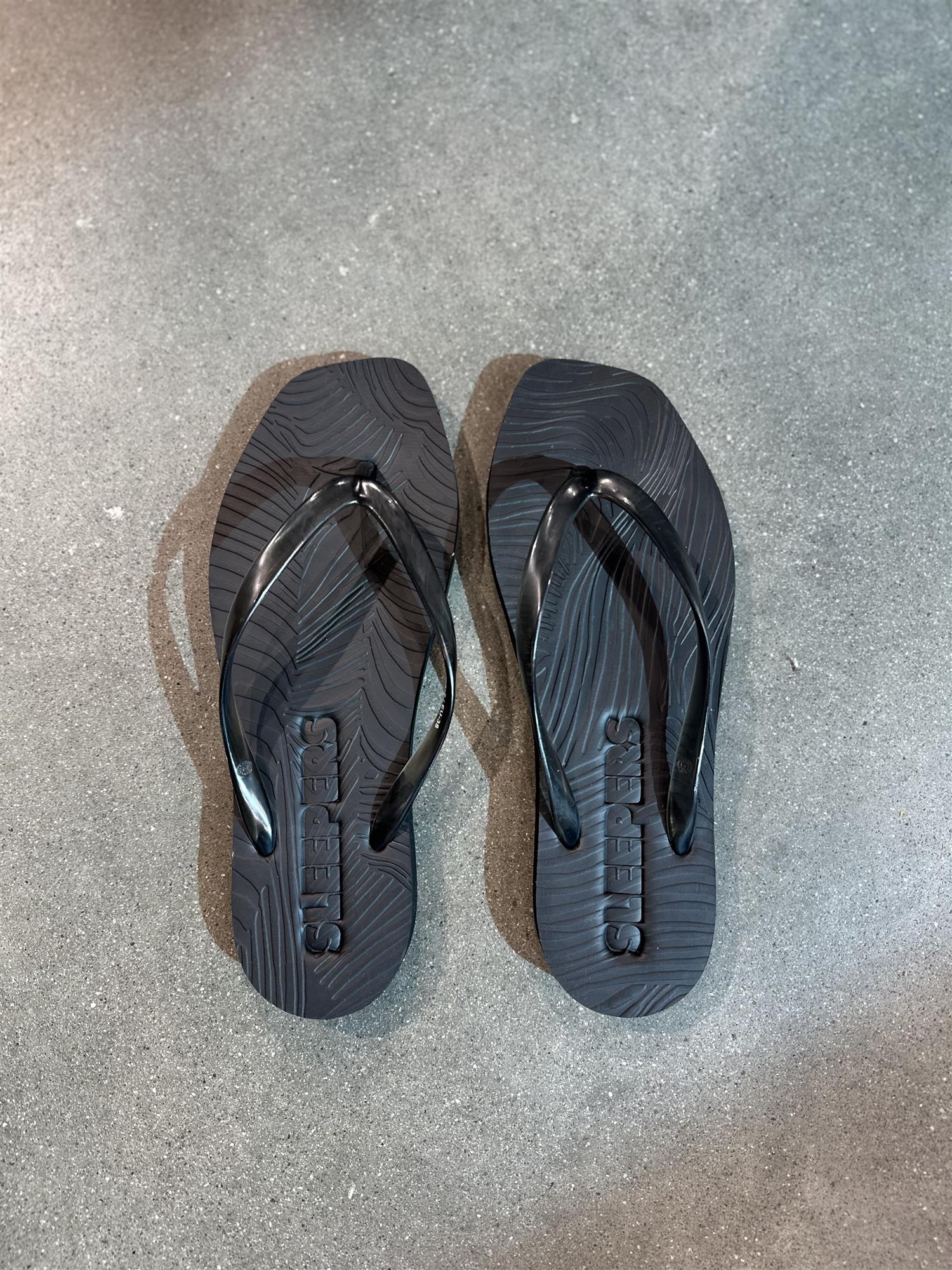 Tapered Sleepers, Black Trans