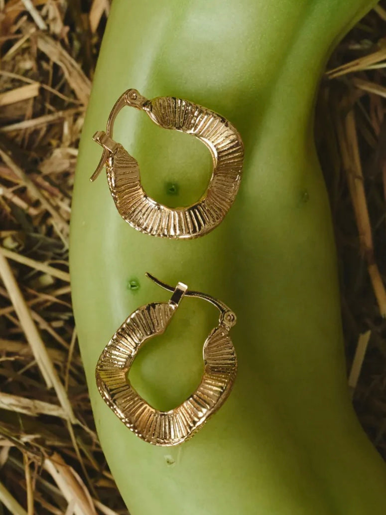 Zeina - Oriental Wavy Hoop Earrings