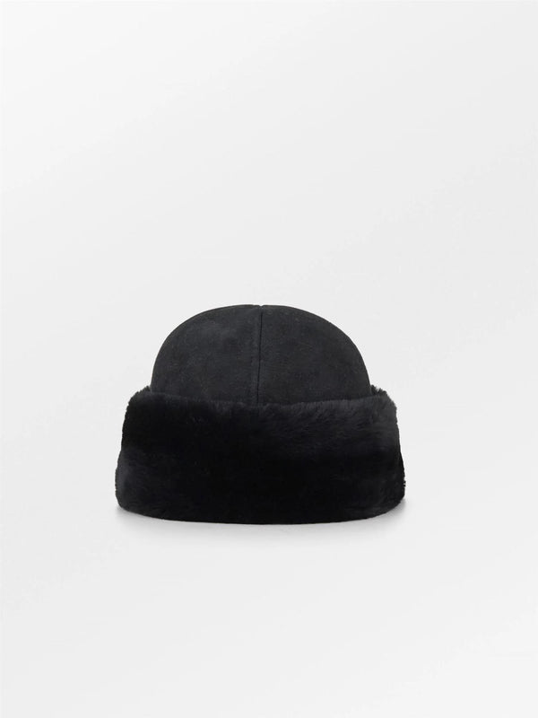 Dora Shearling Hat, Black