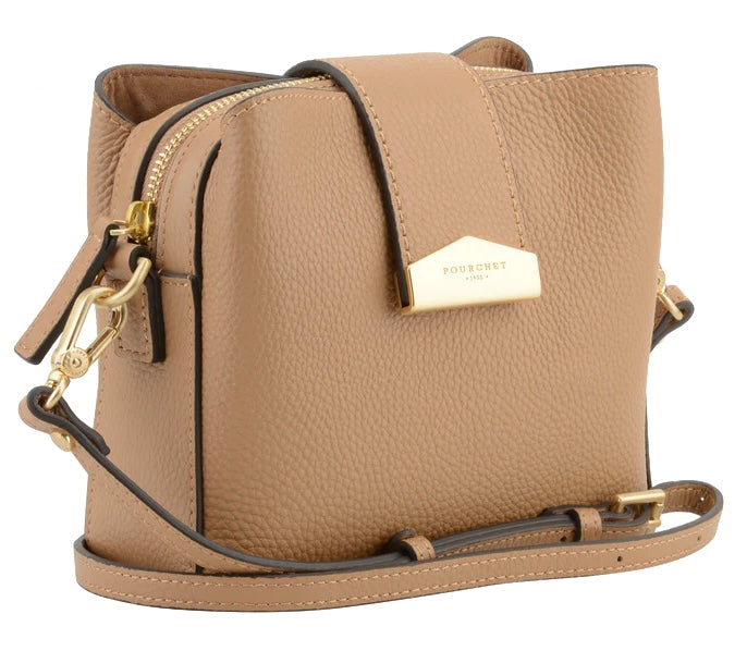 Cavalcade Small, Lys Camel
