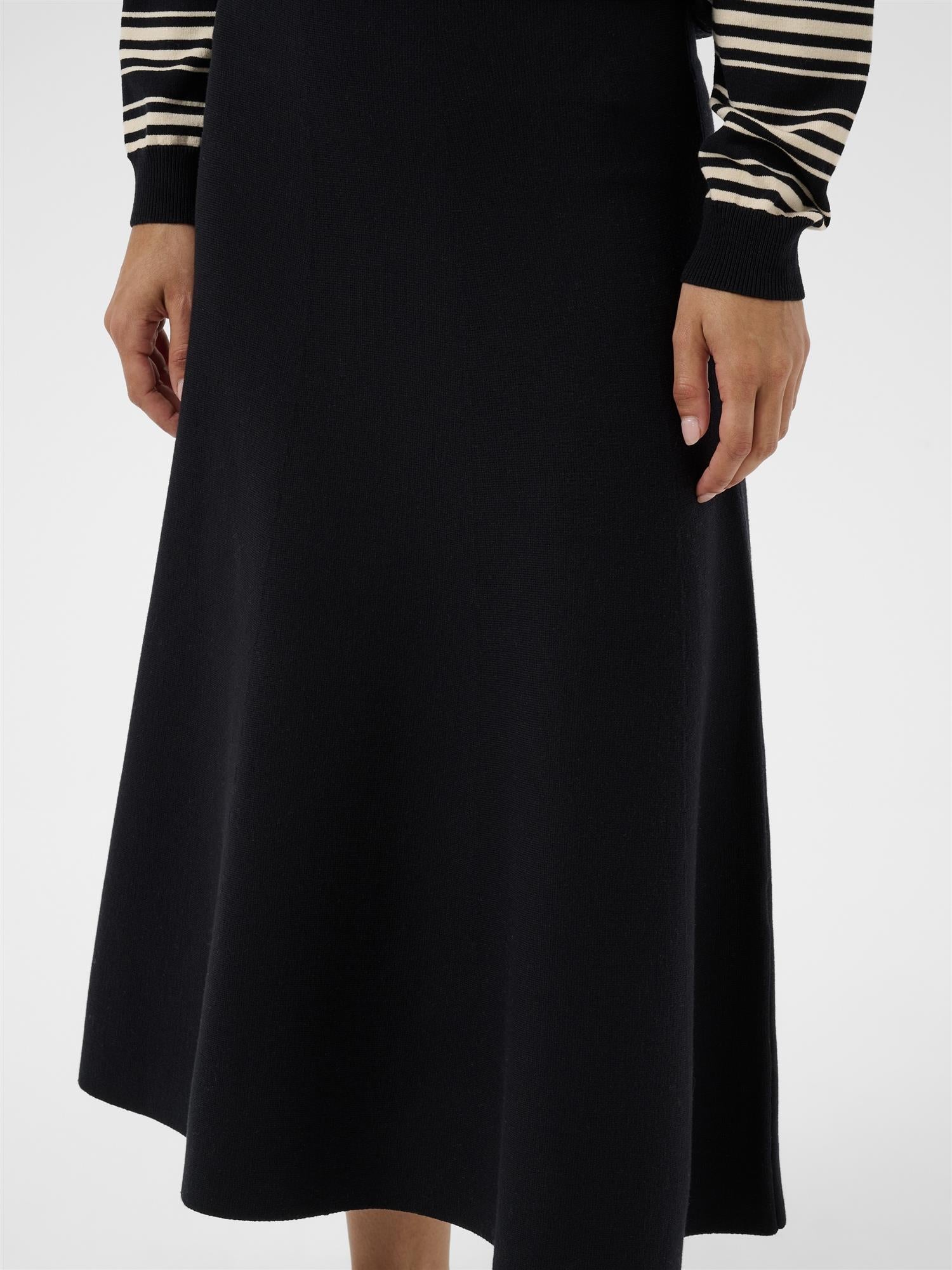 Vikesa PW Skirt, Black