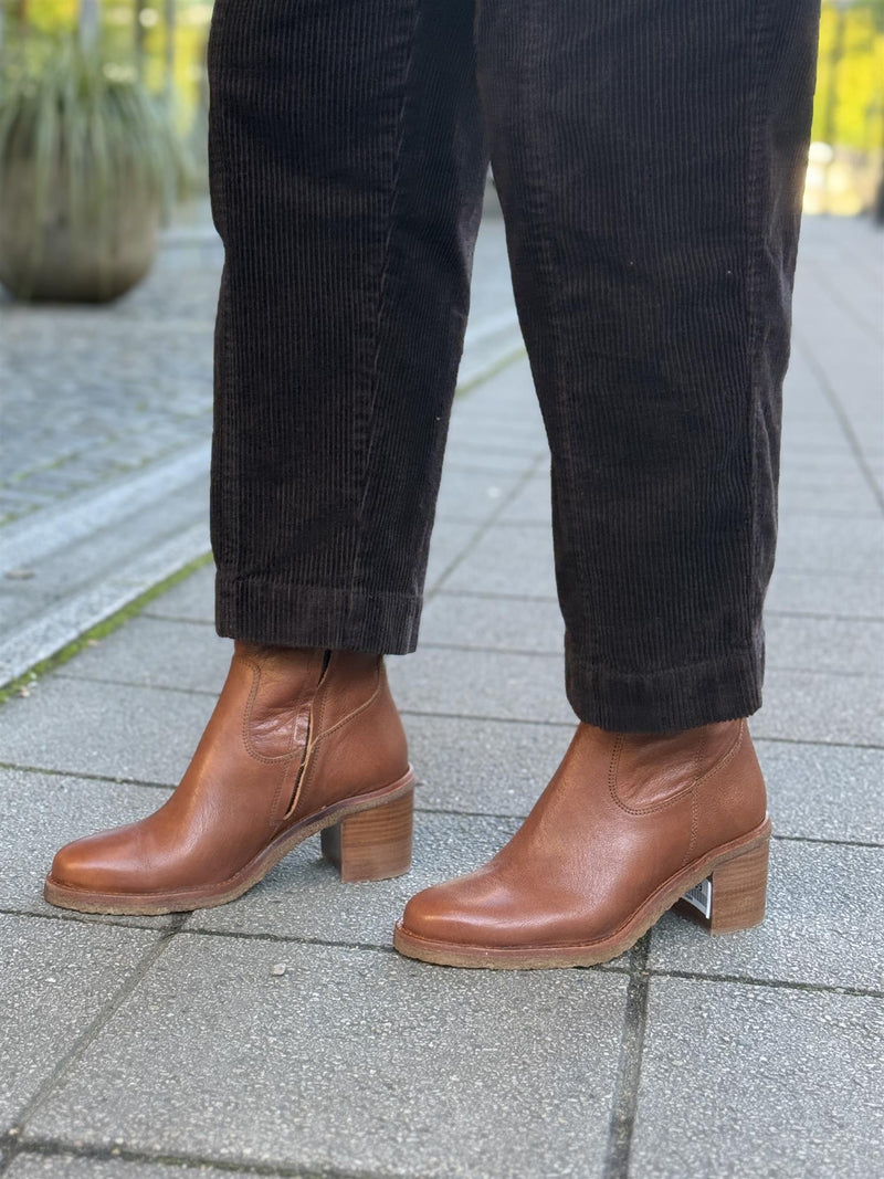 Boots, Whisky grove calf 885