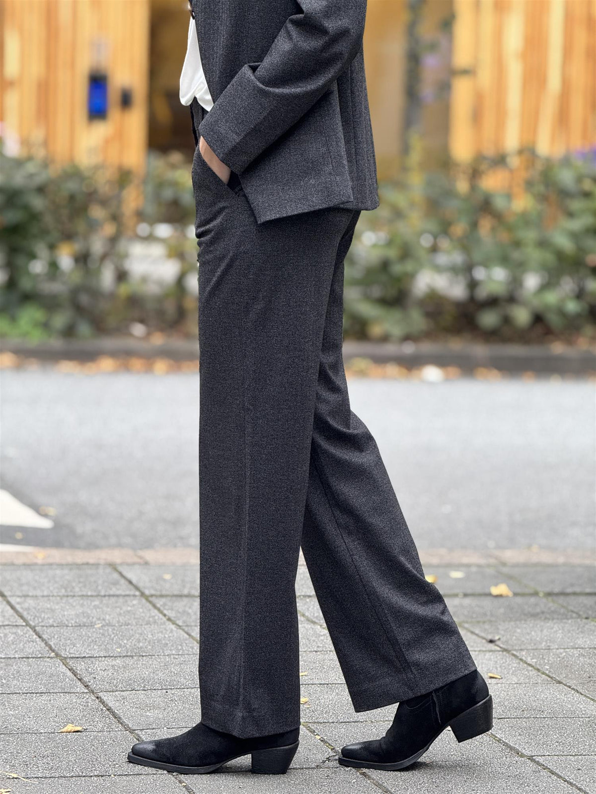Tarita,  Black melange