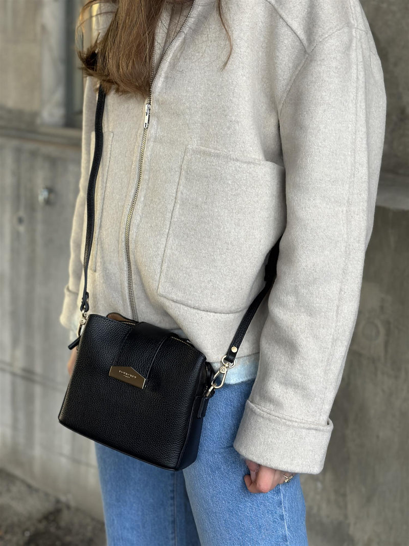 Cavalcade Small, Black