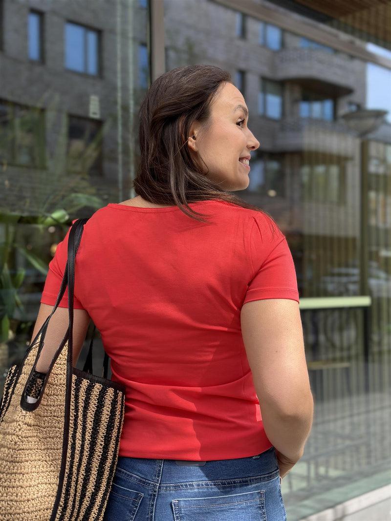 Aida - T- shirt, Sweet Red