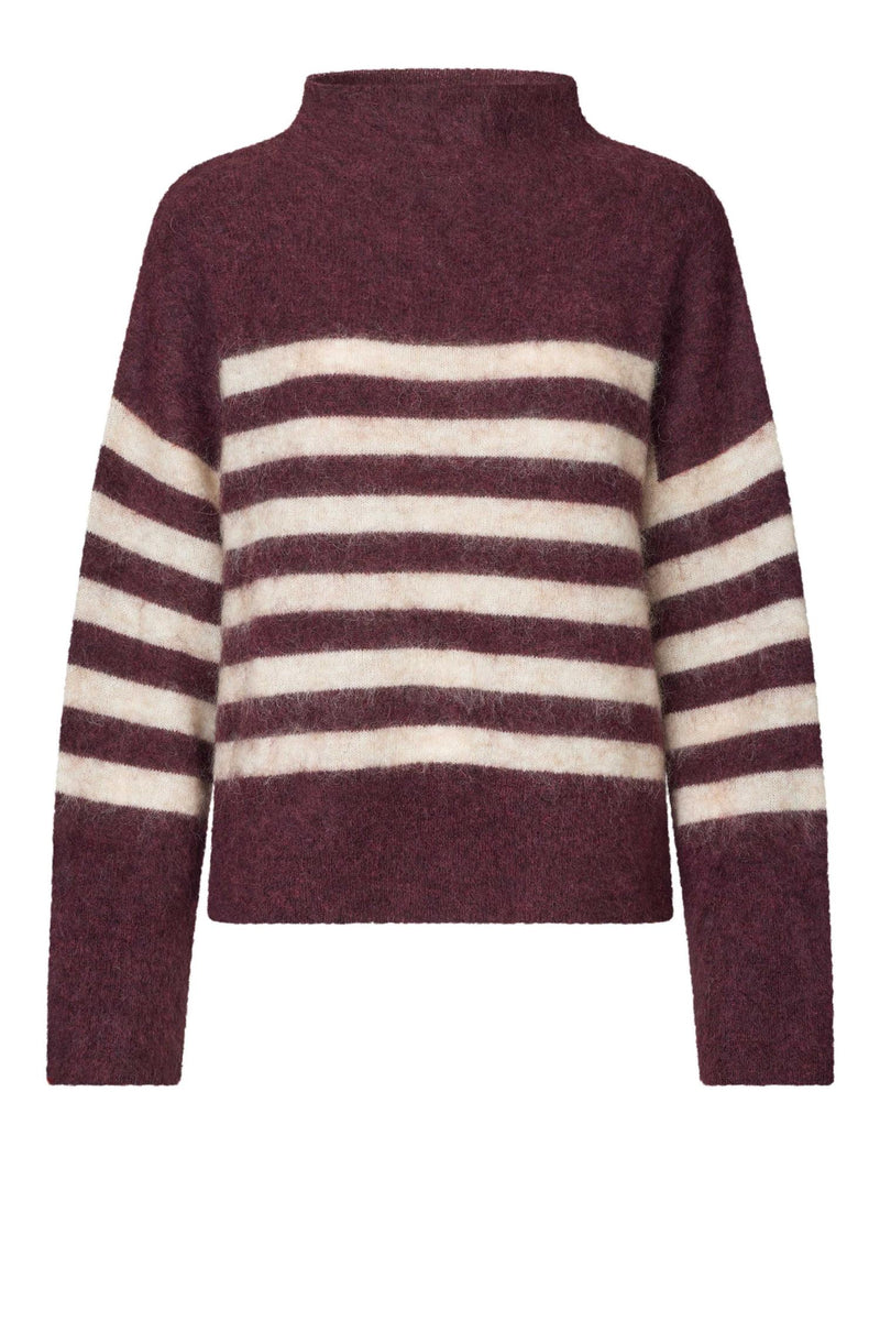 Ovalana Knit T-Neck