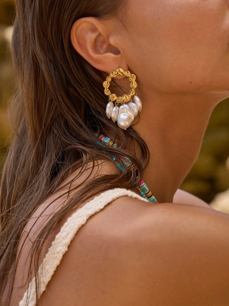 Nest stud earring, White