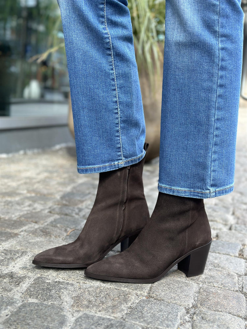 T.moro 490 suede 56