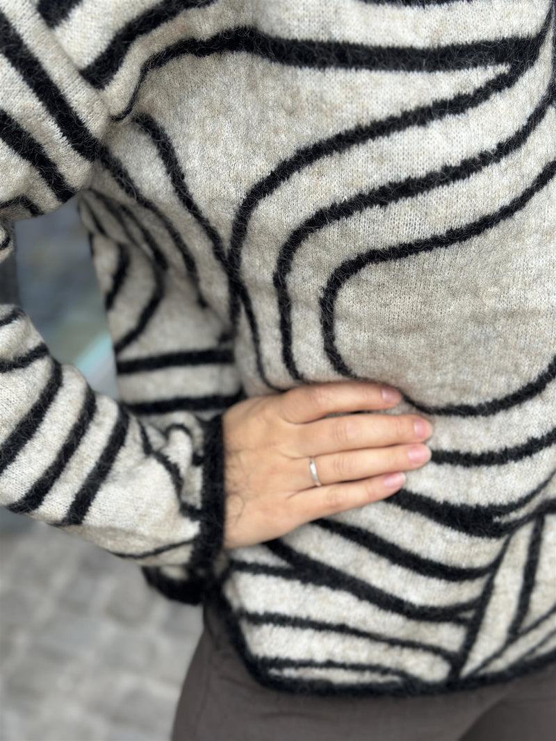 Signa Knit T-Neck