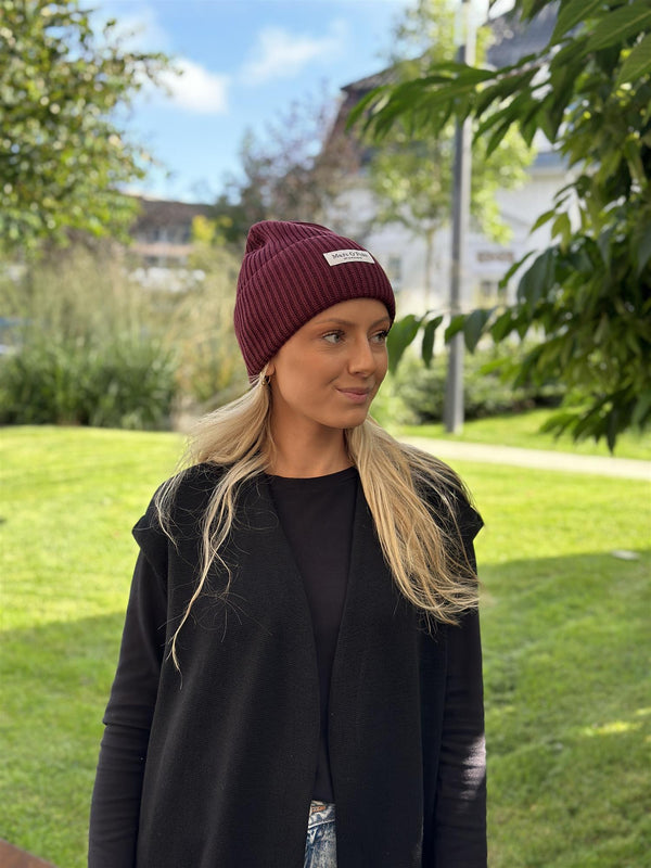 Beanie, knitted, fold-up, structured, Deep Ruby