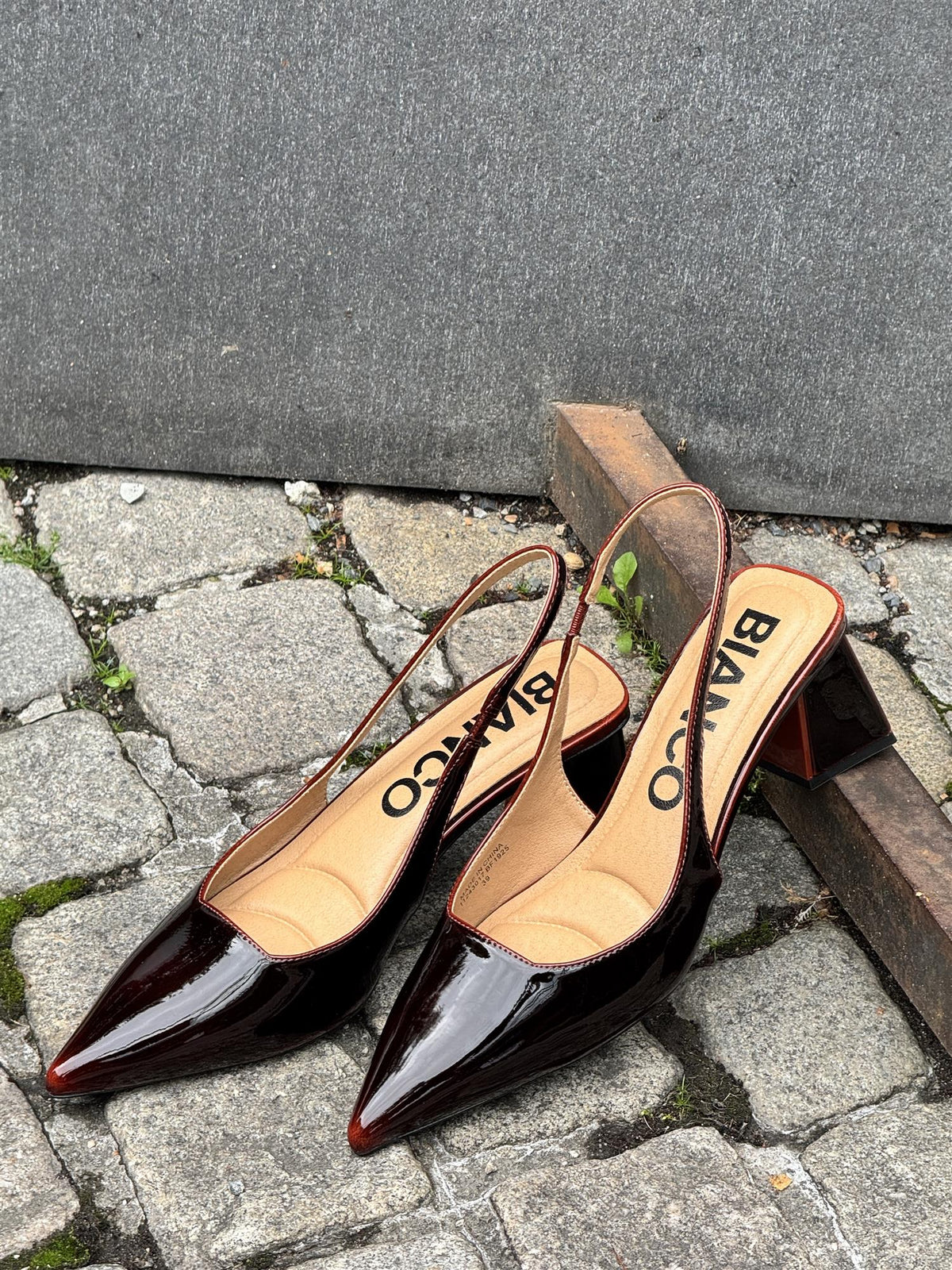 BIAMARALYN Slingback Pull Up Patent