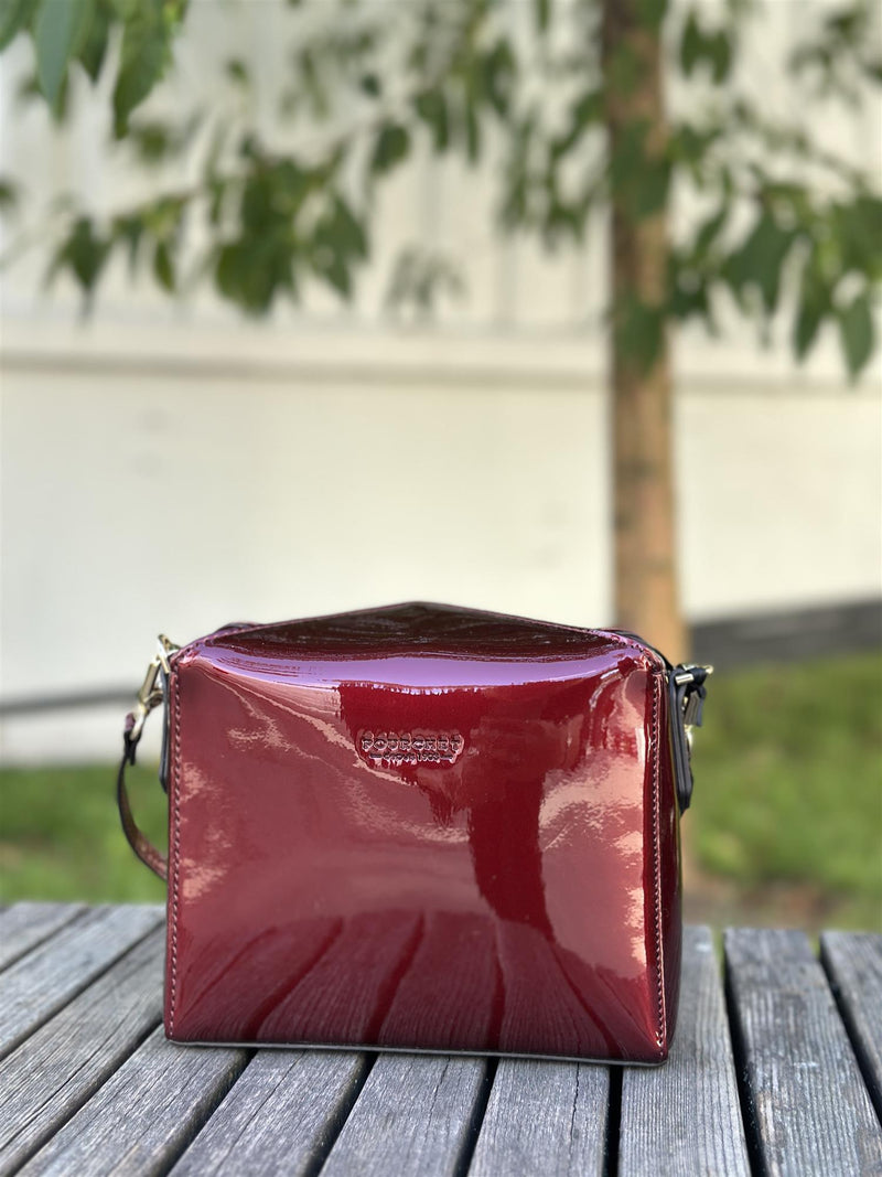 Cassetta clutch, Bordeaux
