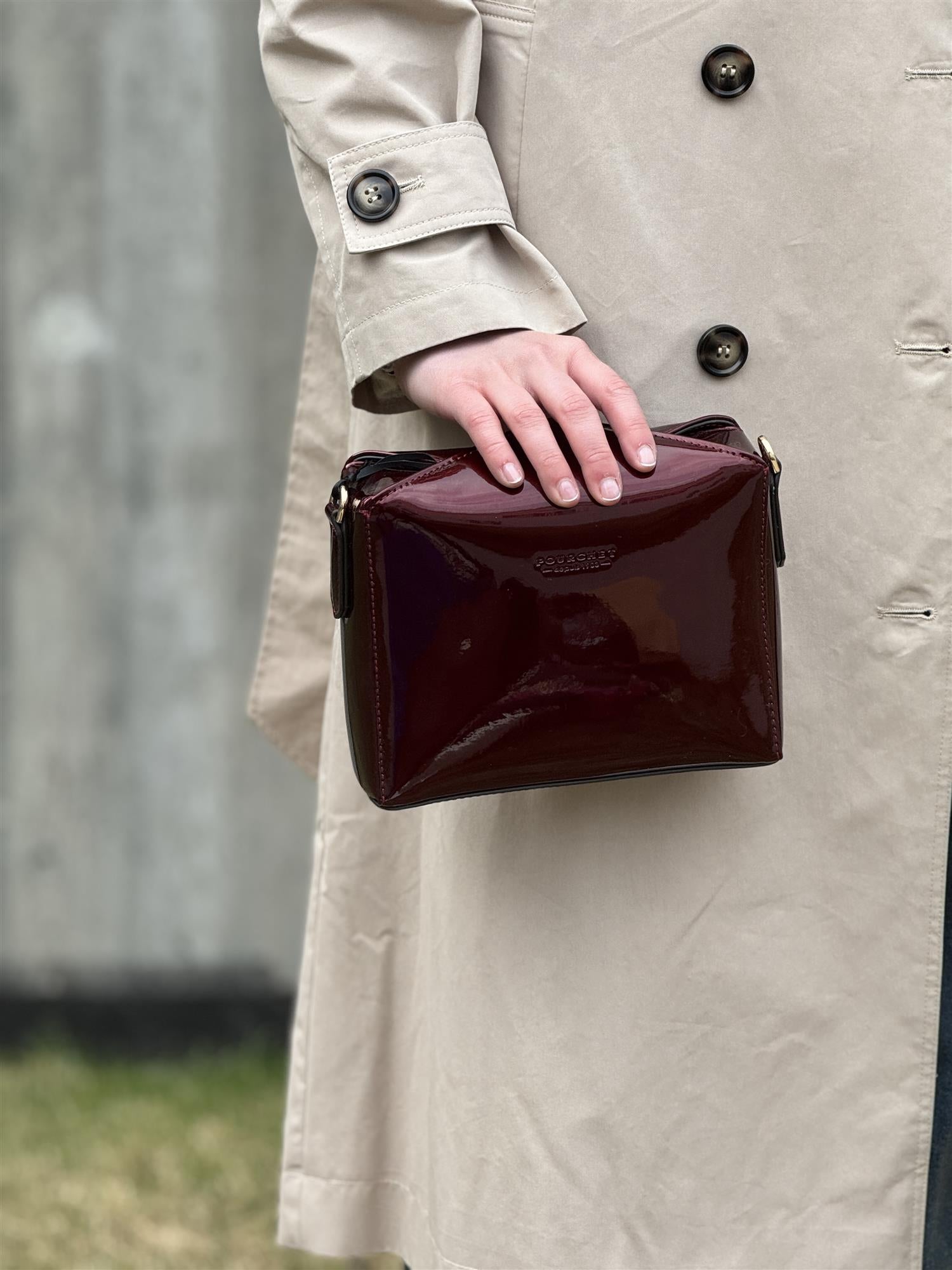 Cassetta clutch, Bordeaux