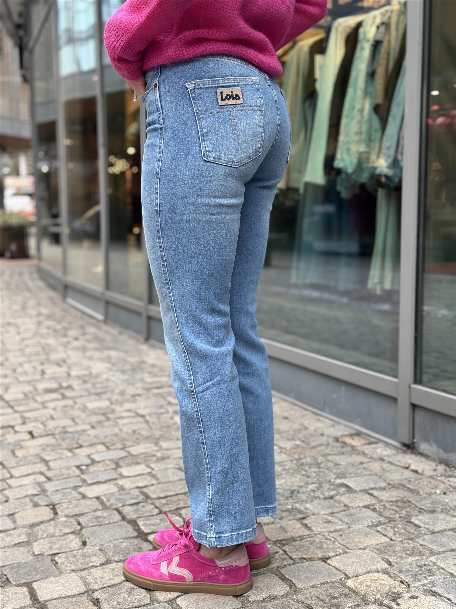 Malena F, L32, Stone Summer