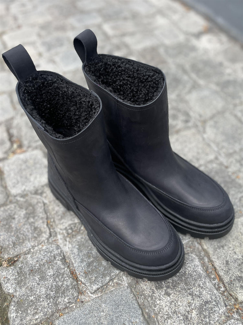 Pile Slip-in Boots