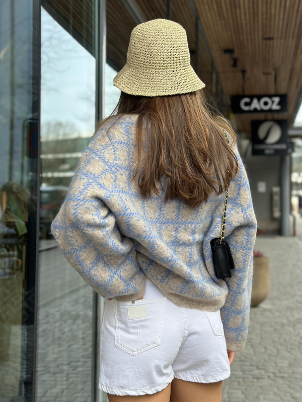 Sandra-C, Otawa White