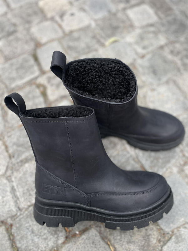 Pile Slip-in Boots