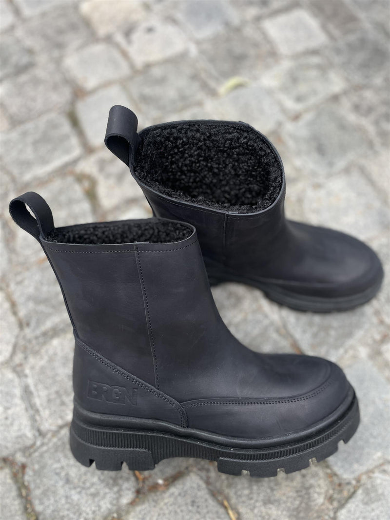 Pile Slip-in Boots