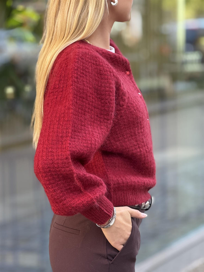 Sara Cardigan, Cherry