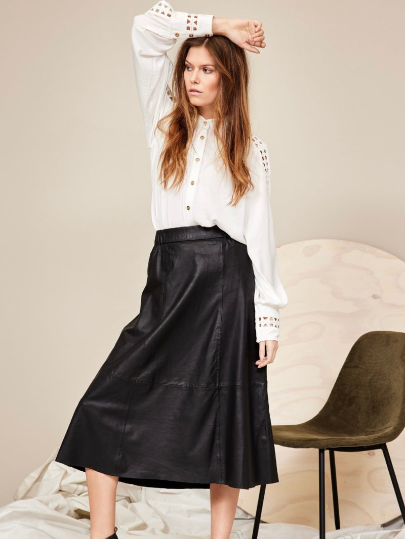 A-Shape Skirt, Black